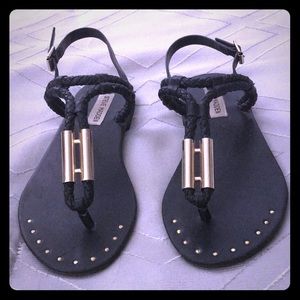Black Steve Madden sandals 💕